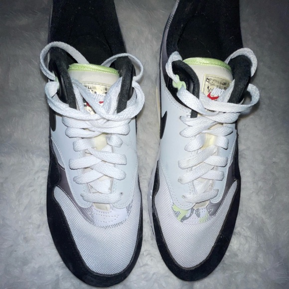 Men’s Nike air max 1 remix shoes in mint condition size 9.5 - Picture 9 of 11